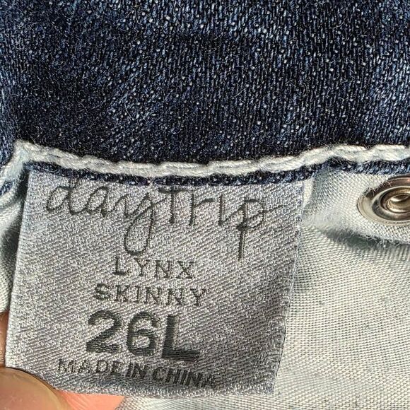 Daytrip Lynx Skinny Jeans Women’s 26L Dark Wash - Picture 8 of 9